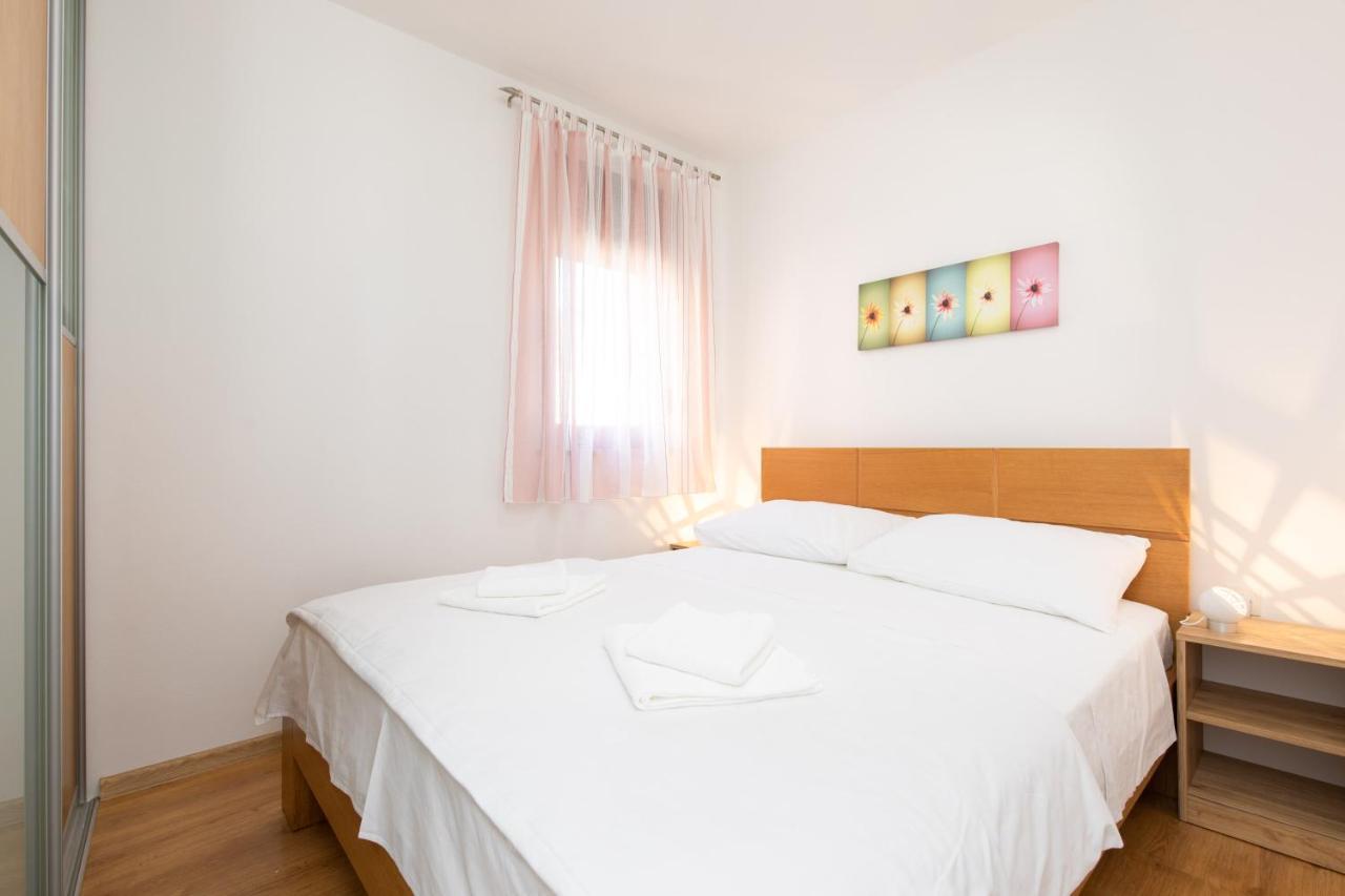 Apartment Julijana Krk Town Exterior photo
