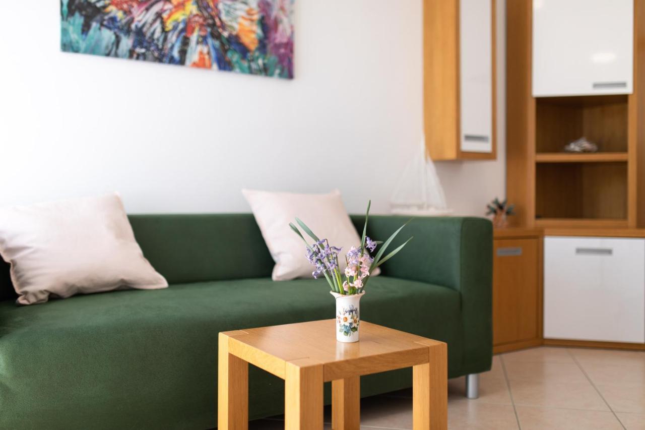 Apartment Julijana Krk Town Exterior photo
