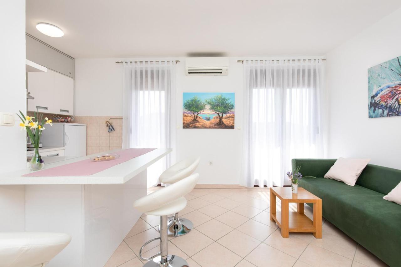 Apartment Julijana Krk Town Exterior photo