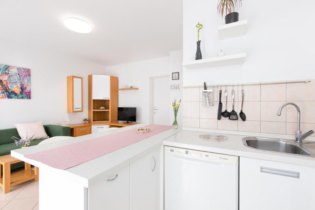 Apartment Julijana Krk Town Exterior photo