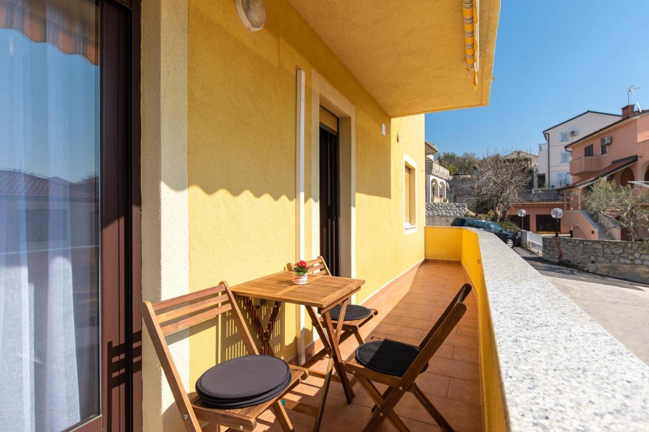 Apartment Julijana Krk Town Exterior photo