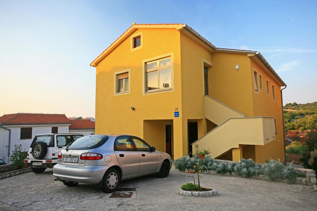 Apartment Julijana Krk Town Exterior photo