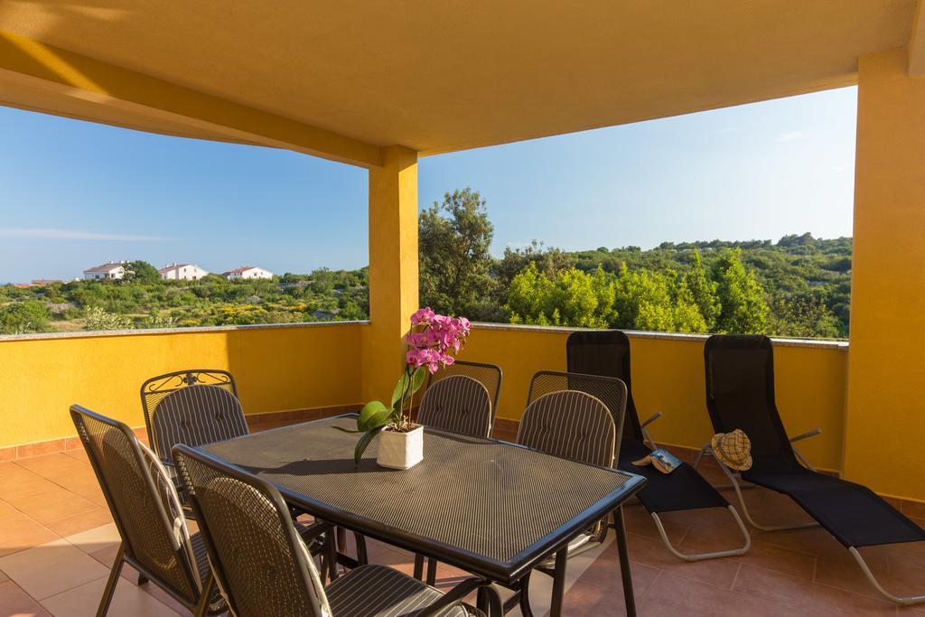 Apartment Julijana Krk Town Exterior photo